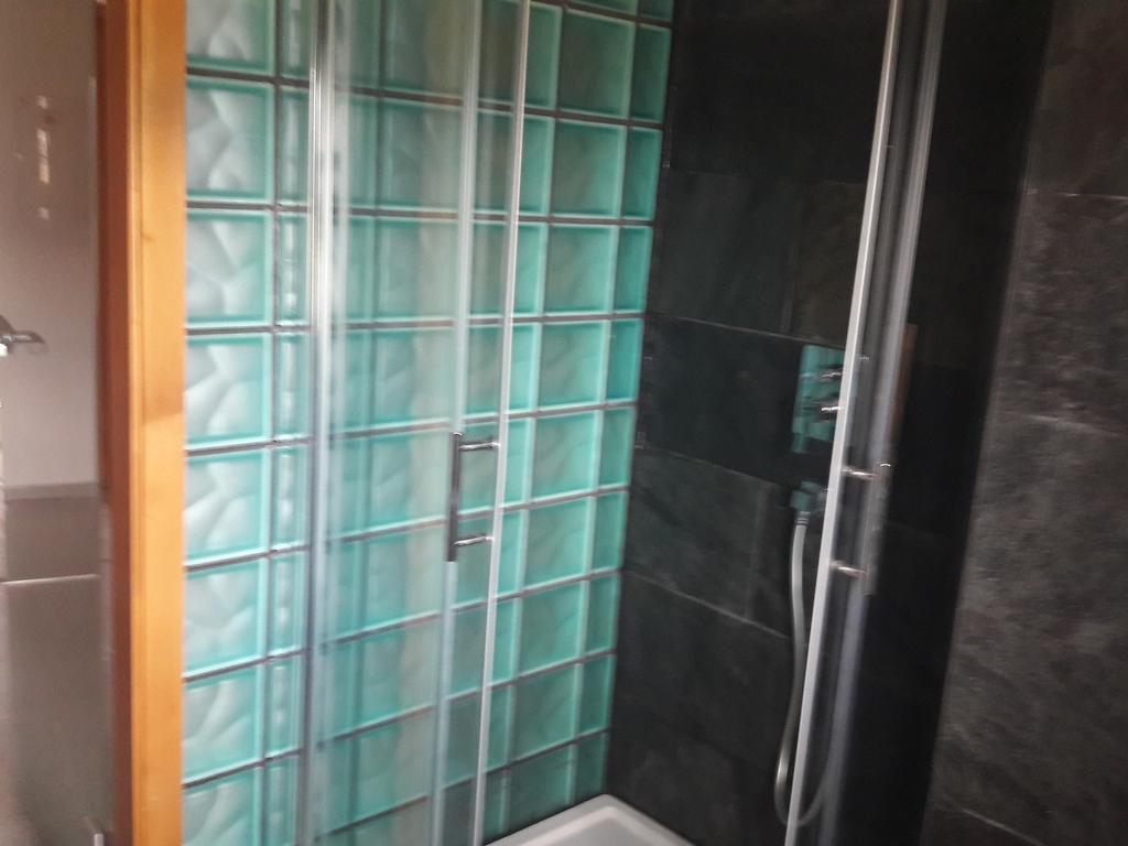 פץ פוד סניישקו Hotel Lidicka Bouda מראה חיצוני תמונה