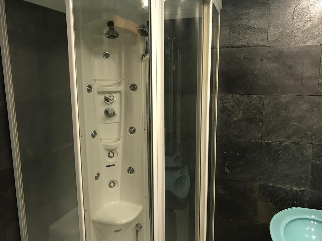 פץ פוד סניישקו Hotel Lidicka Bouda מראה חיצוני תמונה
